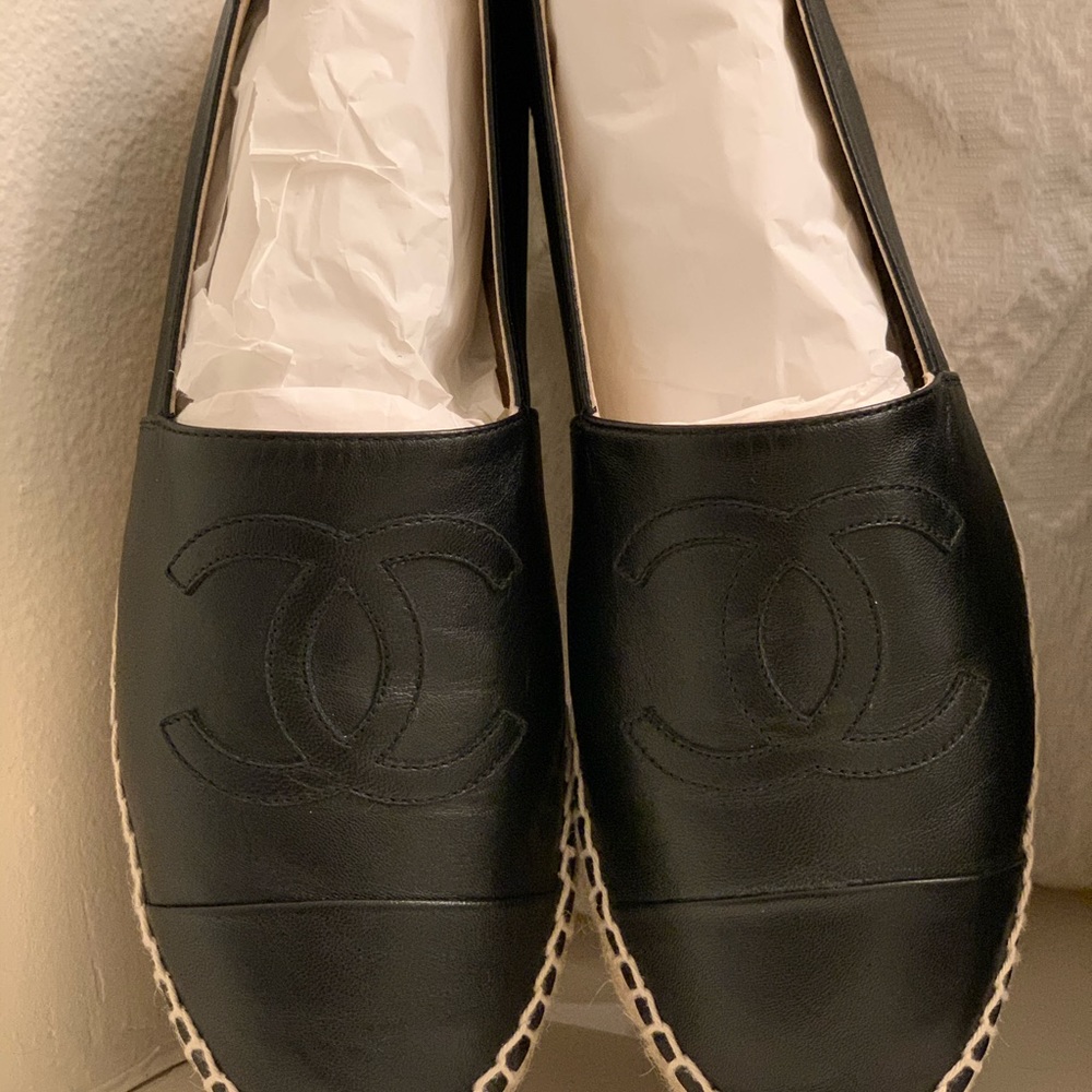 CHANEL Espadrilles Black lambskin 💯 Authentic